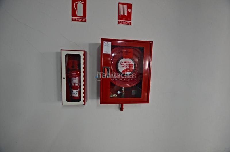 Foto 4b98d891-6b75-4fda-95f5-e7b3ea29f907. Parking coche en Guarda (A)