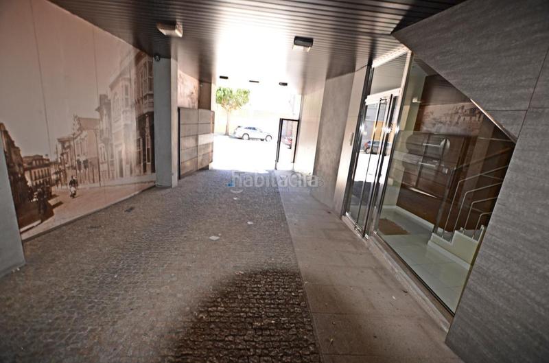 Foto d65615e9-a219-40e5-85c7-08aa256ea2b3. Parking coche en Guarda (A)