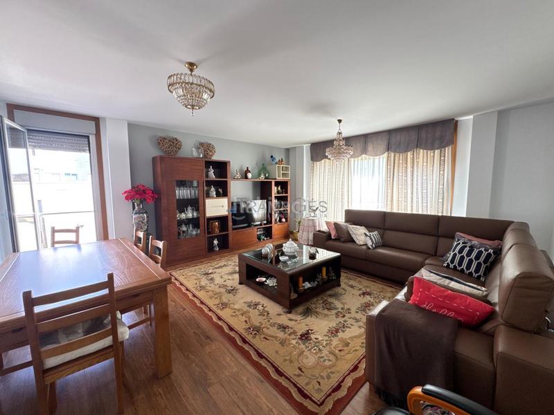 Foto e9c4a791-6ca2-41f7-983d-2cea68e1d934. Chalet en Darbo Cangas