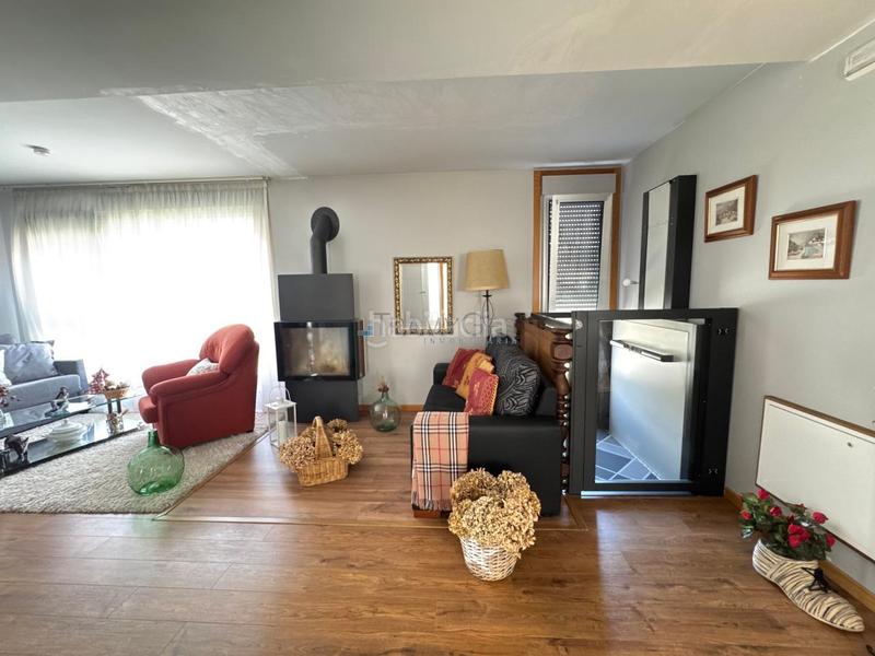 Foto 8f807722-bffa-4be6-b777-b39871a91cd3. Chalet avec chauffage parking dans Darbo Cangas