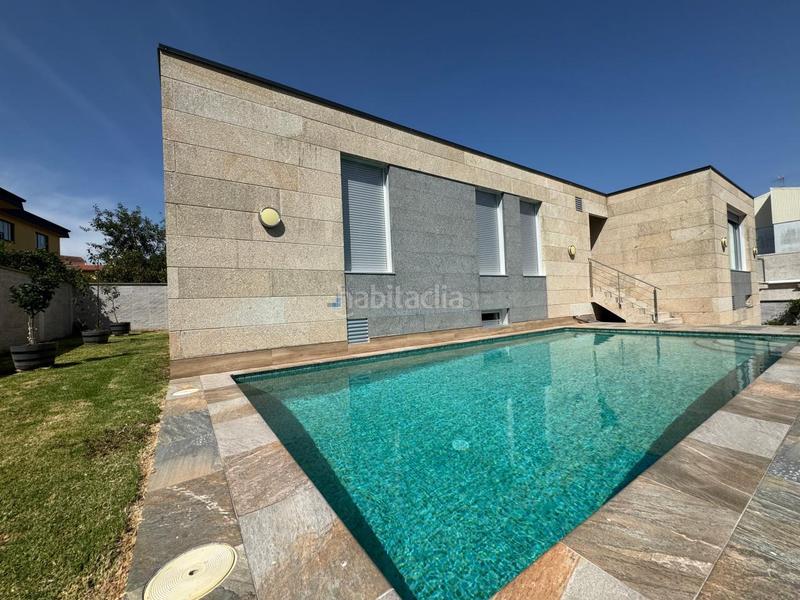 Foto c299ecfe-fb94-4196-a6d0-73affb3d9f34. Chalet avec chauffage parking dans Darbo Cangas