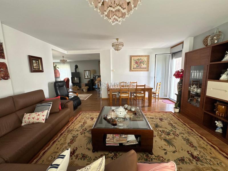 Foto d5a53171-4d58-4757-8454-f246d1703573. Chalet avec chauffage parking dans Darbo Cangas