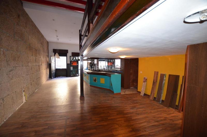Foto 03d70fdd-f683-49ed-925c-d35017a599be. Location local commercial dans Centro - Areal Vigo