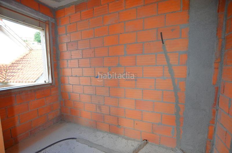 Foto 26322b6b-95e5-4825-9aad-feaf19331b06. Casa bifamiliare con parcheggio in Moaña