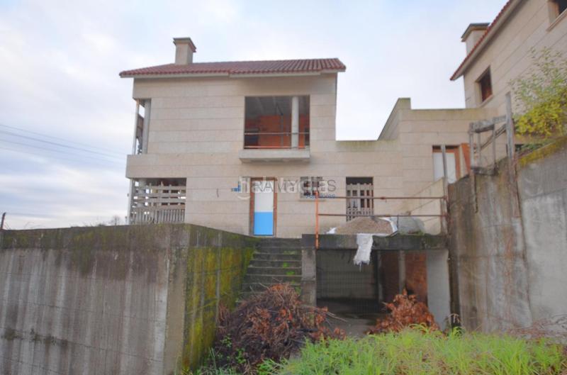 Foto 38816119-8526-4dd2-83bc-062561bae427. Casa bifamiliare con parcheggio in Moaña