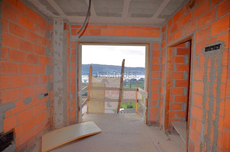 Foto 5531a50c-d62e-4897-8fae-2870590d0980. Casa bifamiliare con parcheggio in Moaña