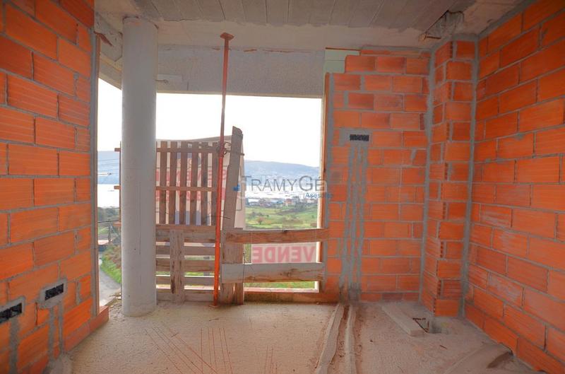 Foto 6655f6c6-b76b-418a-971f-4808af6fc617. Casa bifamiliare con parcheggio in Moaña