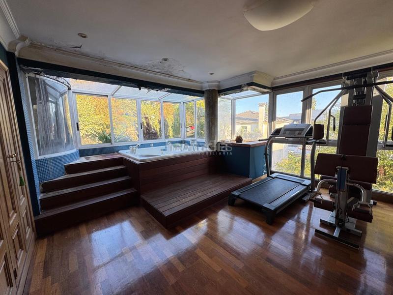 Foto fb9c56c8-b4ae-47c8-9914-d717b4a2f0c6. Xalet amb calefacció aparcament a Plaza España - Corte Inglés Vigo