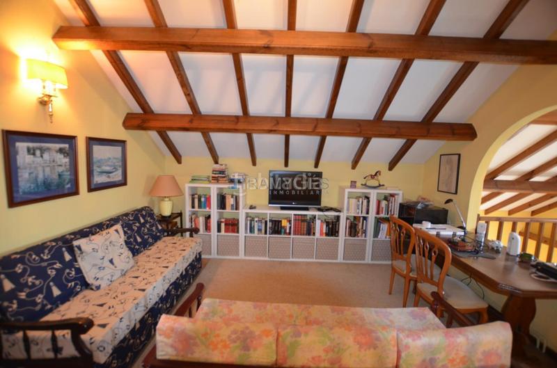 Foto 9bc60c2b-f6e0-4b78-9d45-e14646a5334d. Chalet con riscaldamento parcheggio piscina in Tomiño