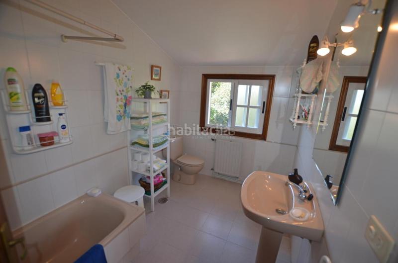 Foto c7104475-4a2e-4add-9d39-7ebe1657abe9. Chalet con riscaldamento parcheggio piscina in Tomiño