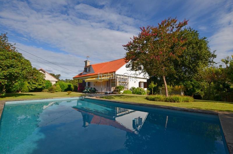 Foto e91aa62b-9c85-4c62-a76e-5c0cd2866f12. Chalet con riscaldamento parcheggio piscina in Tomiño