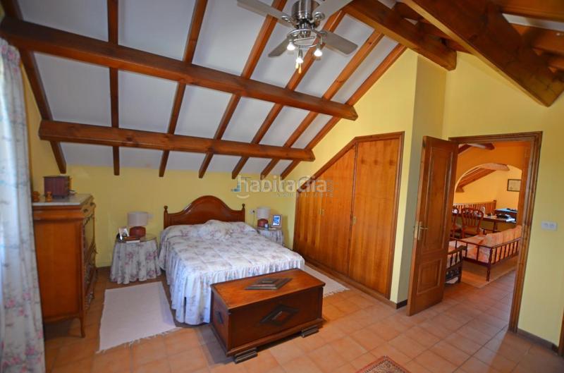 Foto ed55c3ac-82ff-46f7-93f1-e4552148ed8e. Chalet con riscaldamento parcheggio piscina in Tomiño