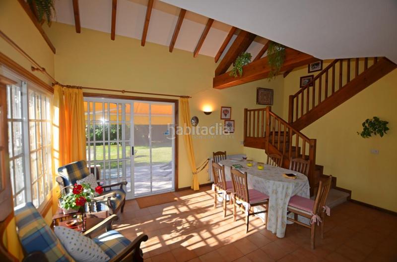 Foto f4c5676d-5a7f-4fdf-8e90-a0e6efc3e634. Chalet con riscaldamento parcheggio piscina in Tomiño