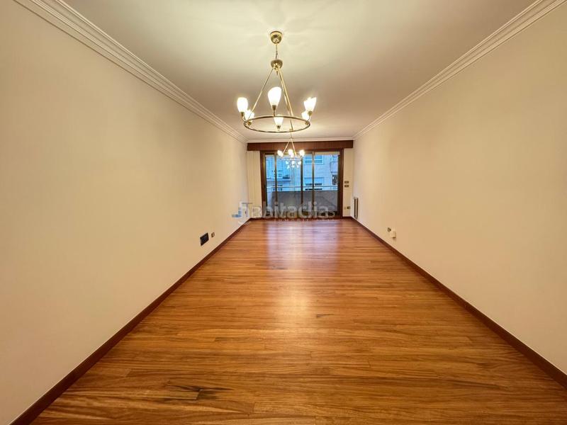 Foto 77021d0b-d18e-4579-b727-baa215621fd6. Appartamento con riscaldamento parcheggio in Plaza España - Corte Inglés Vigo