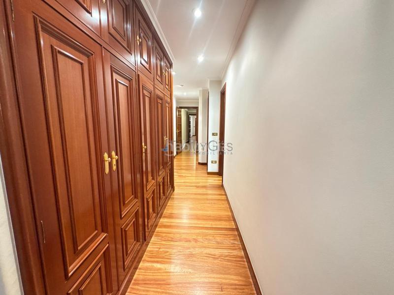 Foto 4104f7f5-0d7b-4060-8a32-0165b8c9a83b. Appartement avec chauffage parking dans Plaza España - Corte Inglés Vigo