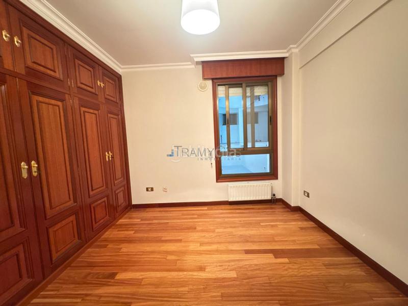 Foto 59835011-8232-4fb4-9e86-8b5c8bc6e5d8. Appartement avec chauffage parking dans Plaza España - Corte Inglés Vigo