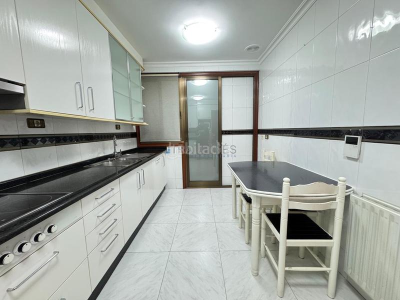 Foto ffd070e3-6516-431b-9384-3a022c9dafb5. Appartement avec chauffage parking dans Plaza España - Corte Inglés Vigo