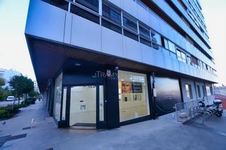 Lloguer Local Comercial  Camelias
