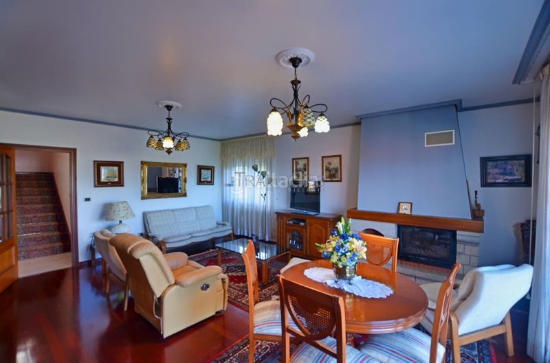 Foto 6a90593b-f1f5-4f71-af88-2b6f006c8133. Chalet en Redondela