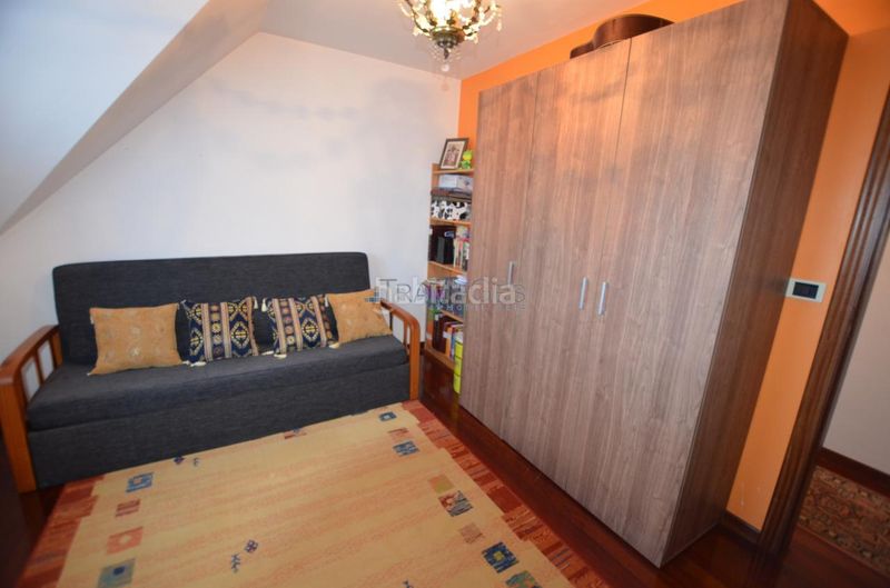 Foto bcb42fd6-6e59-4a70-88dd-70419d83e485. Chalet en Redondela