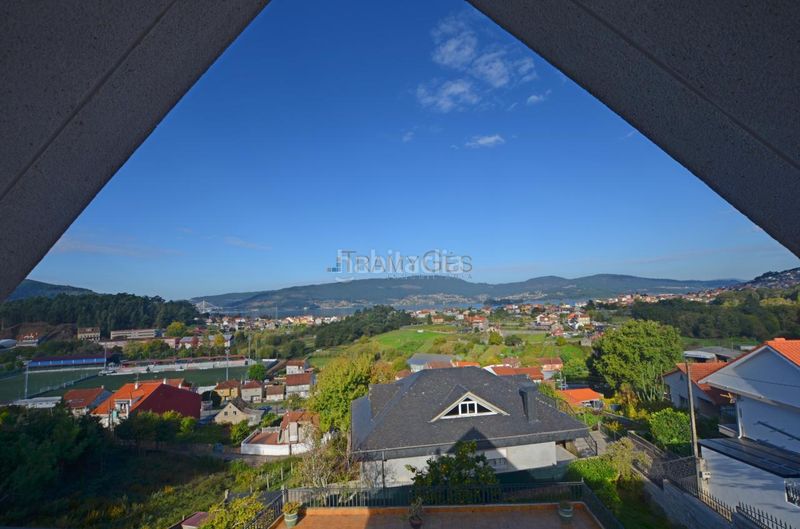 Foto fd8809ae-a303-41c0-9750-2d6b57d95920. Chalet en Redondela