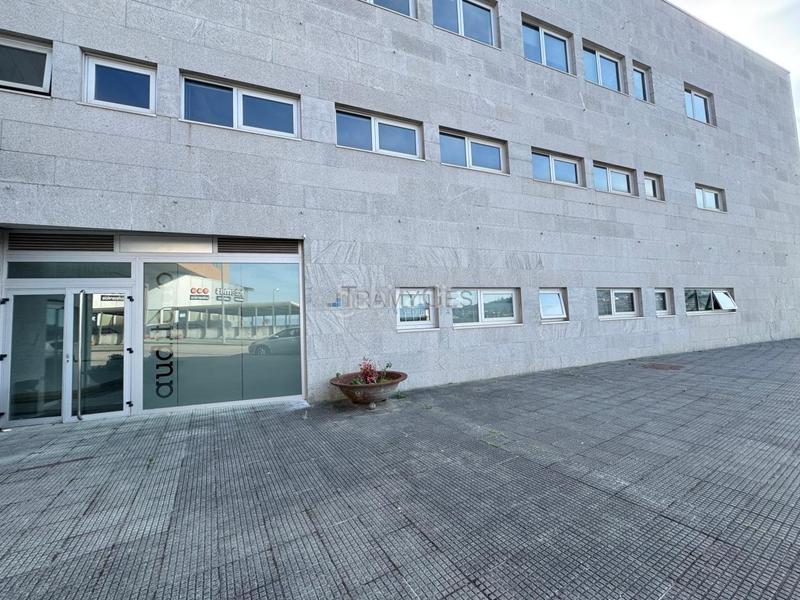Foto 001b4c04-07a6-4b3b-9f5d-44b7fb0fbd84. Local commercial dans Valadares - Beade Vigo