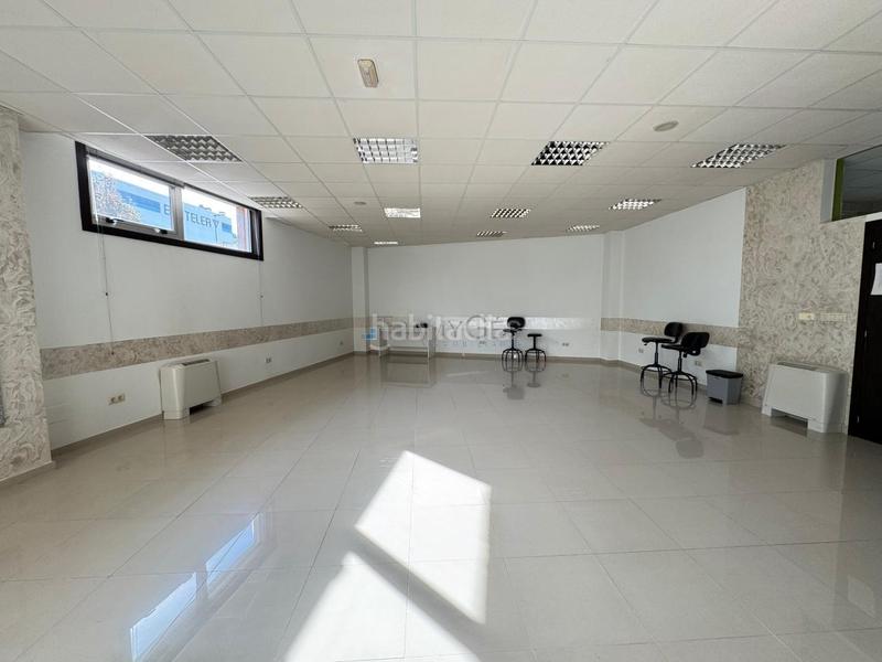 Foto 4b588876-8448-43b4-87c4-e9ea8f2cb79f. Alquiler local comercial en Valadares - Beade Vigo