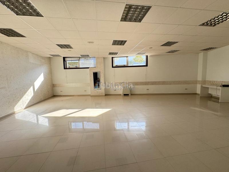 Foto c110f6fd-de34-4e71-8720-98fdb785a62f. Alquiler local comercial en Valadares - Beade Vigo