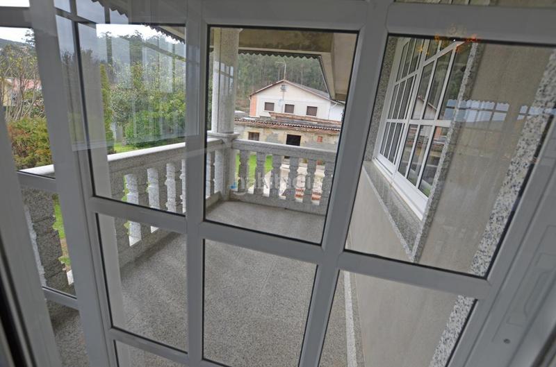 Foto 1181601e-b5b2-4232-b510-5996d22a40e7. Chalet mit heizung parking in Rosal (O)