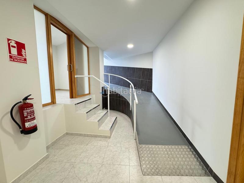 Foto abbbe8f3-9b84-4b2a-b5c2-6d1a41d64a9f. Alquiler local comercial en As Travesas - Balaidos Vigo