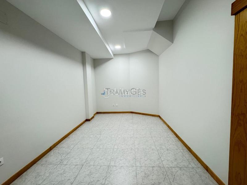 Foto 73de4b70-bb1e-4e64-b62f-cf680ae57661. Lloguer local comercial a As Travesas - Balaidos Vigo