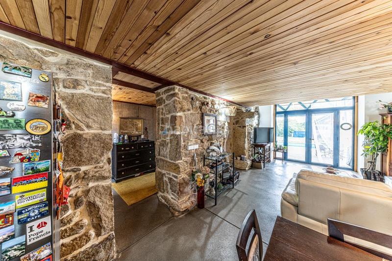 Foto 0e2eae11-3f43-487a-8a96-9cfcc5c4d792. Chalet avec chauffage parking piscine dans Tui