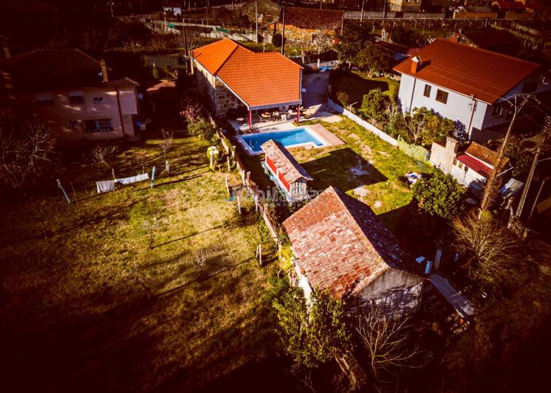 Foto 1a26fe21-2d1f-457e-9aee-77bb48bdd068. Chalet avec chauffage parking piscine dans Tui