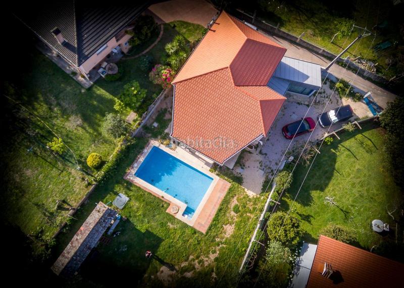 Foto 824d239e-7f1a-454d-891e-d572ddb54046. Chalet avec chauffage parking piscine dans Tui