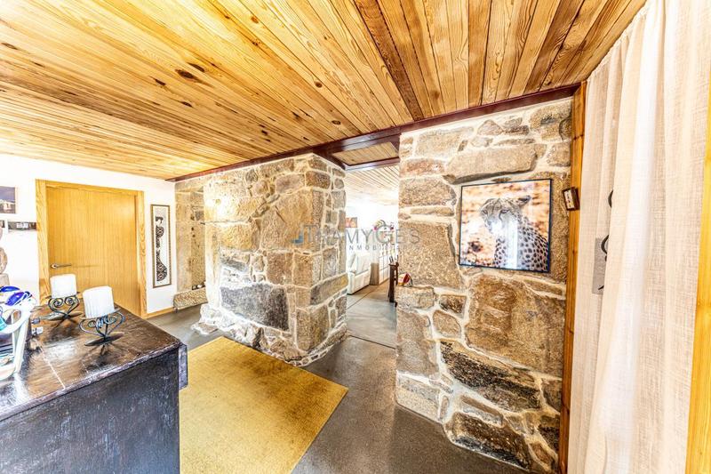 Foto a6e26975-1bef-4e0e-8664-7c5b48572f92. Chalet avec chauffage parking piscine dans Tui