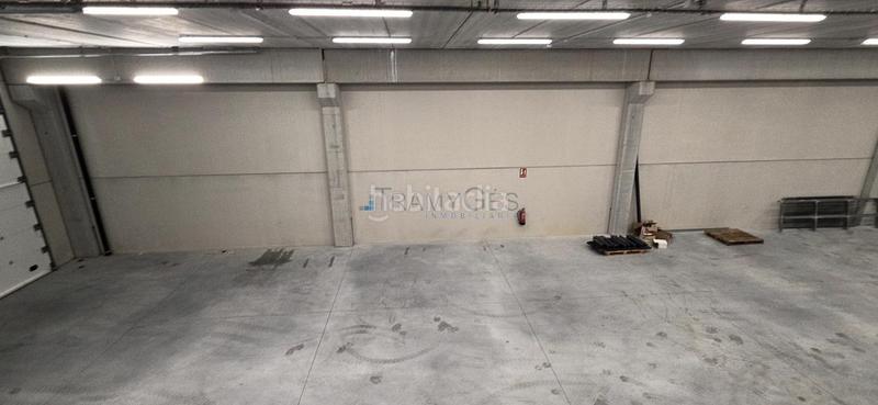 Foto 55439ea7-e974-4d48-b351-ed0324ce585d. Miete fabrikhalle in Mos