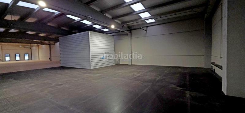 Foto 67ac2c60-60da-443e-be38-e2da4ed8b691. Miete fabrikhalle in Mos