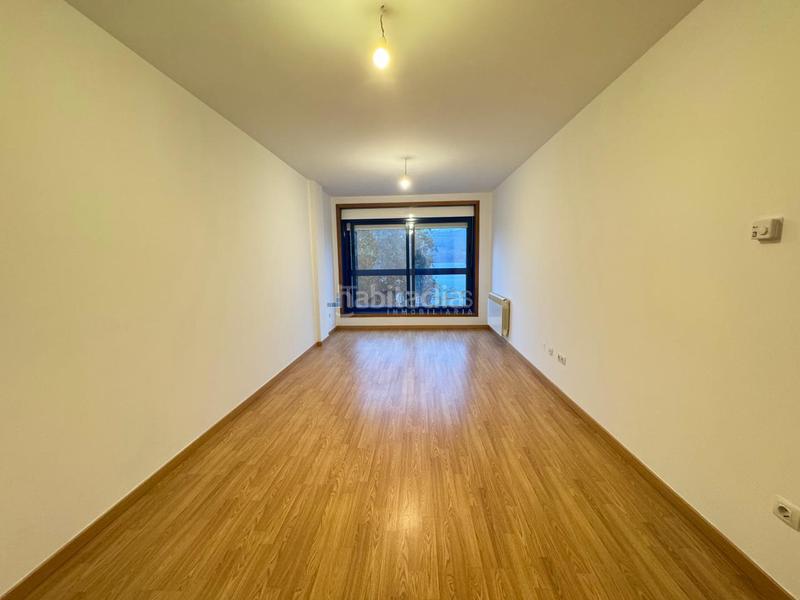 Foto ce0659c4-4203-4085-8ce4-dfdfde089f42. Pis a avenida castelao 9 a Soutomaior