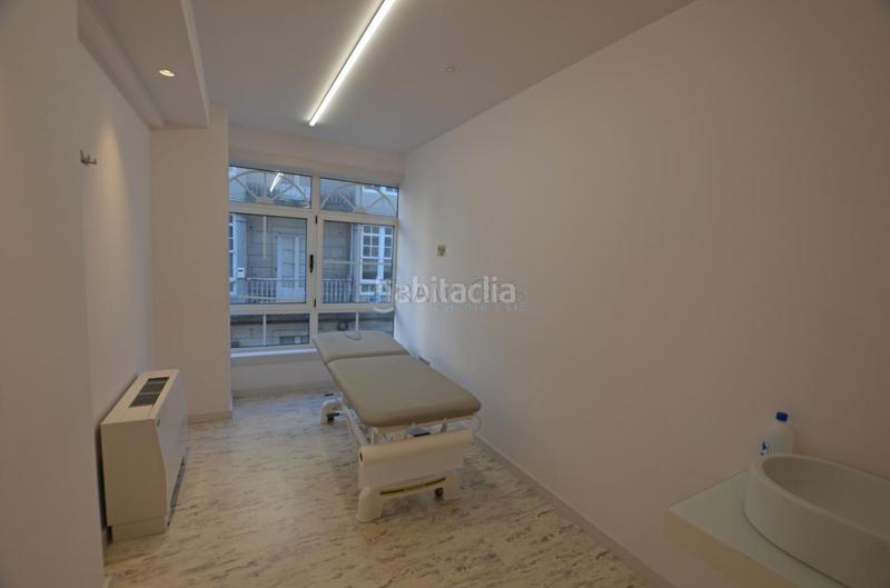 Foto 42b6352d-d2b2-4af4-8cba-9365bc612432. Lloguer local comercial a Centro - Areal Vigo