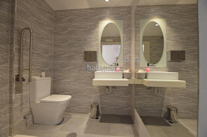 Foto 71ab76a7-1298-46b8-9a37-a2f6cfd938ed. Lloguer local comercial a Centro - Areal Vigo