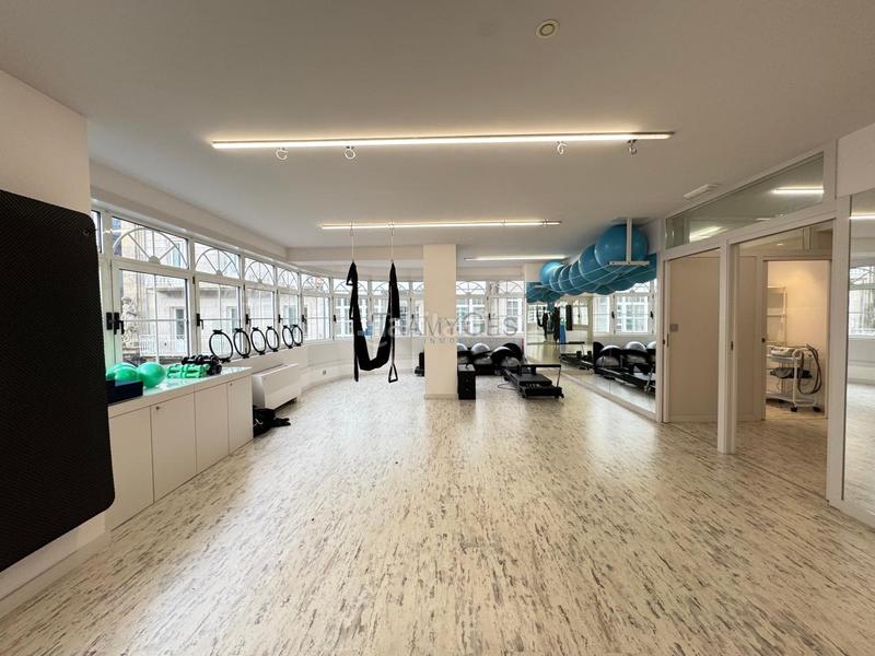 Foto e2eda88f-10c0-4069-9122-35de63ae70c3. Lloguer local comercial a Centro - Areal Vigo