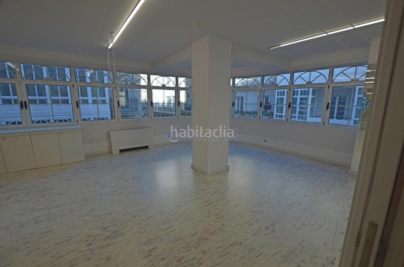 Foto 74bd7bb6-2574-4e7f-a748-71f2d843b086. Location local commercial dans Centro - Areal Vigo