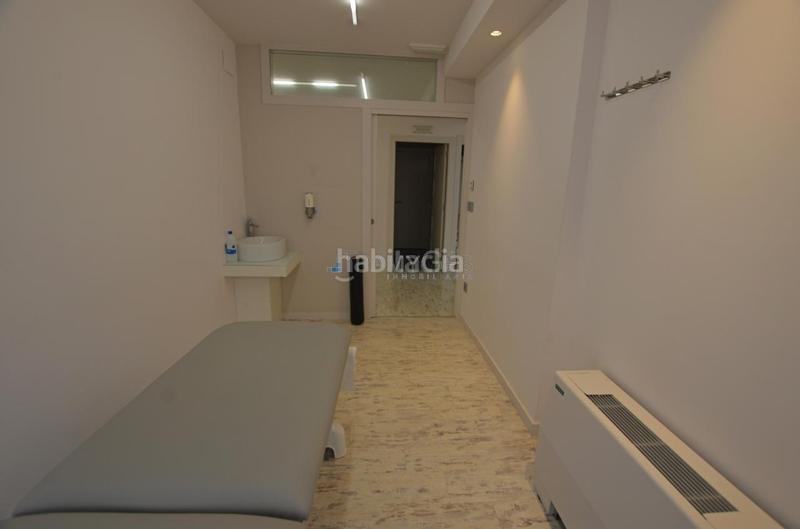 Foto 8bff3205-8326-45ea-90fc-7c428452f82c. Location local commercial dans Centro - Areal Vigo