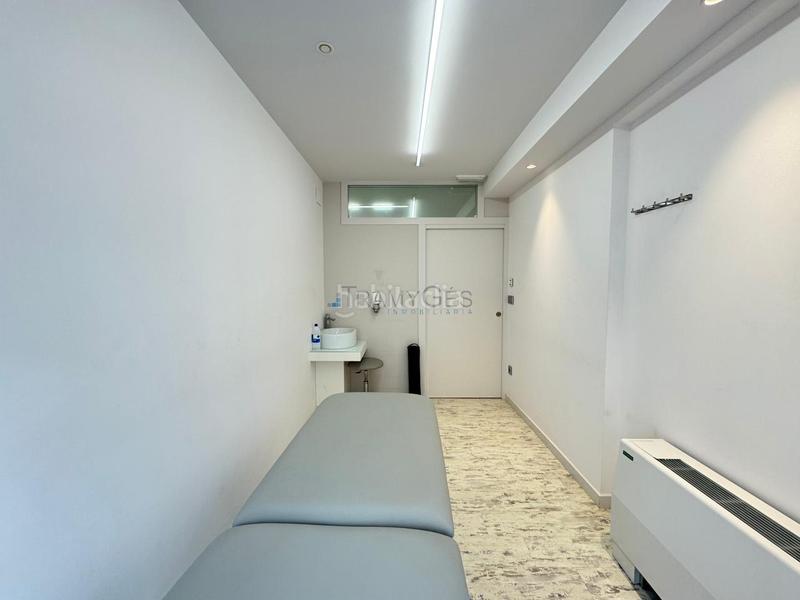 Foto 9ac42013-4ea3-43b6-80e5-899af9efb079. Location local commercial dans Centro - Areal Vigo