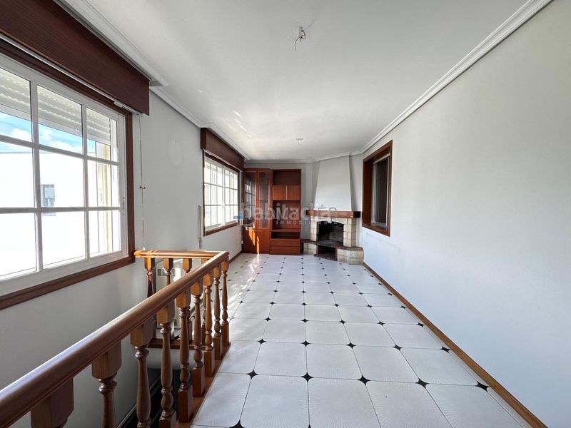 Foto 456d6f67-cec7-43bb-ad05-5b0394217a29. Casa amb calefacció aparcament a Lavadores Vigo