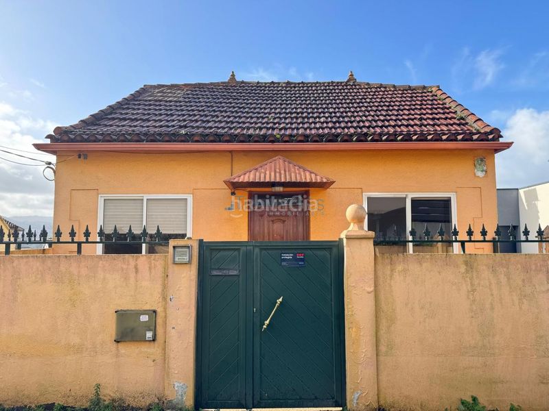Foto e27a5ea9-b293-4bde-bf80-d077b7d03091. Casa amb calefacció aparcament a Lavadores Vigo