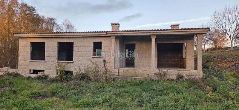 Foto dcef52d7-40cf-48ce-a8e8-2e40a4048856. Xalet amb aparcament a Ponteareas