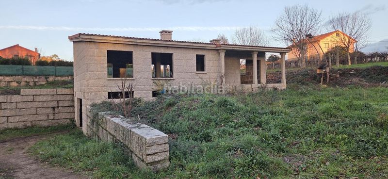 Foto f4d31109-eac3-4494-8363-02aa6a9427fb. Xalet amb aparcament a Ponteareas