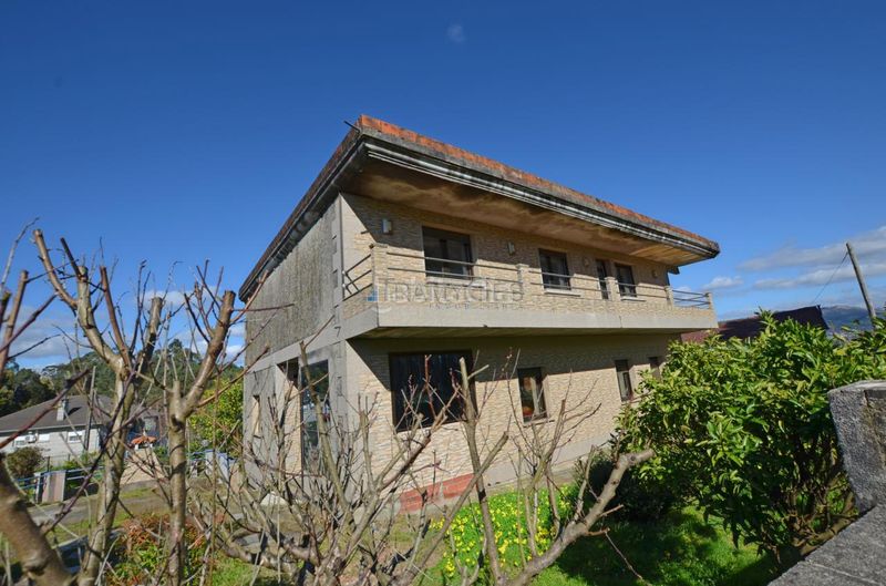 Foto 0d964d34-e6c5-467b-a4fa-cdf2db25cb9c. Casa amb aparcament a Tomiño
