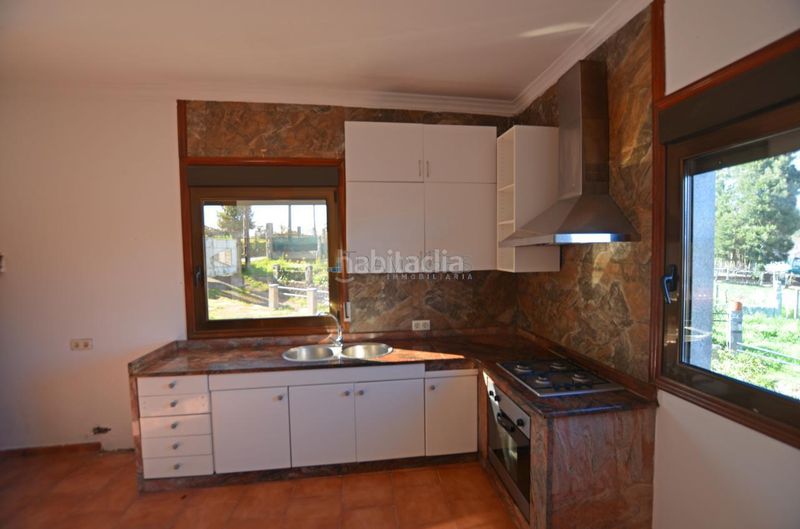 Foto 2e640209-d62e-4135-99ab-5cd917b0bcf6. Casa amb aparcament a Tomiño